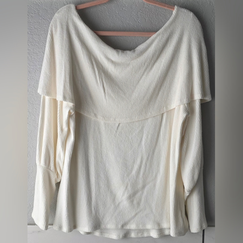 Perfectly Priscilla Boutique Cream Off-Shoulder Soft Sweater Size 1x